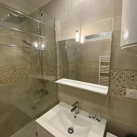 Tour Eiffel Volontaire Apartment